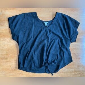 Women’s Ava&Viv Black Linen tie front top, summer essential